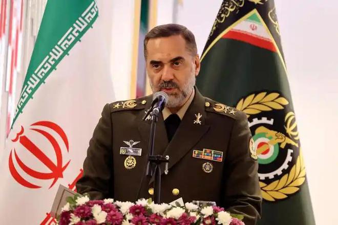 九游官网入口：伊朗防长访华当天收到最高指挥官死讯在中国军舰前沉思良久(图27)