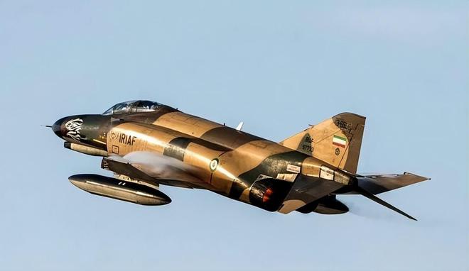 九游官网入口：伊朗防长访华当天收到最高指挥官死讯在中国军舰前沉思良久(图1)