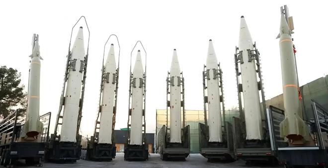 九游官网入口：伊朗防长访华当天收到最高指挥官死讯在中国军舰前沉思良久(图5)