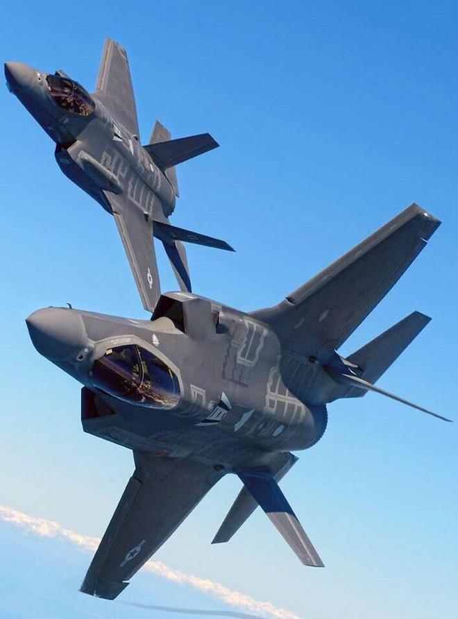 九游官网入口：伊朗防长访华当天收到最高指挥官死讯在中国军舰前沉思良久(图11)