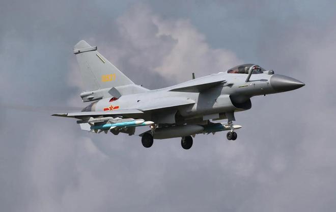 九游官网入口：伊朗防长访华当天收到最高指挥官死讯在中国军舰前沉思良久(图12)