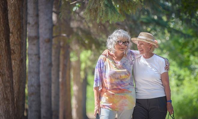 九游app：如何定义健康老人？从饮食、运动到心态的全方位解析(图4)