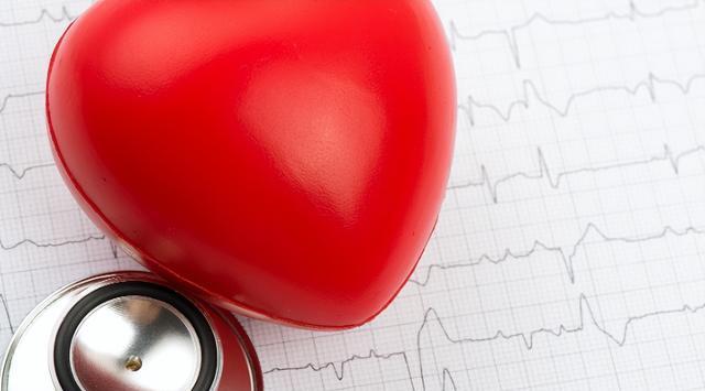 九游体育：医生提醒：超过70岁的老人宁可不运动坐着也别在3个时候运动(图6)