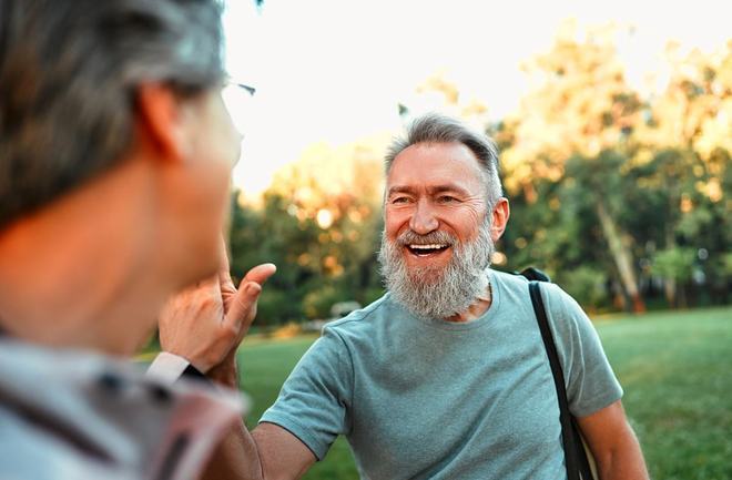 九游官网入口：门球运动适合哪些老年人参与？(图6)