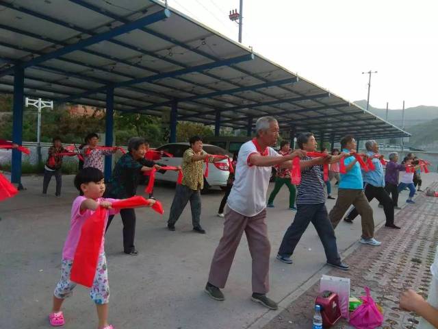 半月谈丨开辟银发体育经济新赛道(图1)